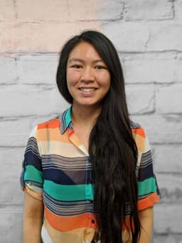 Instructor Sarah T. profile Card Image