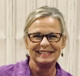 Instructor Lyndie S. profile Card Image
