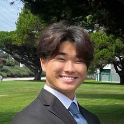 Instructor Akira K. profile Card Image