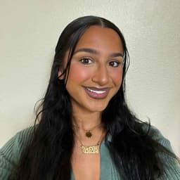 Instructor Akiya M. profile Card Image