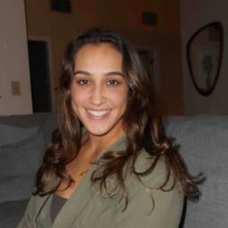 Instructor Aleescia B. profile Card Image