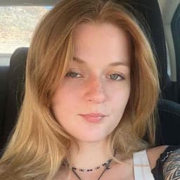 Instructor Alexis S. profile Card Image