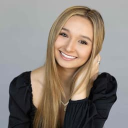 Instructor Alexis N. profile Card Image