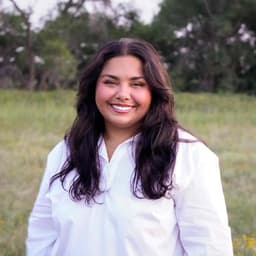 Instructor Alyssa C. profile Card Image