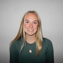 Instructor Andie S. profile Card Image