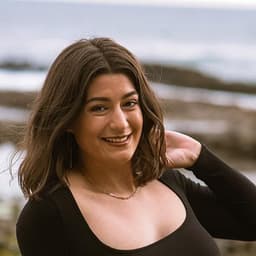 Instructor Brooke S. profile Card Image