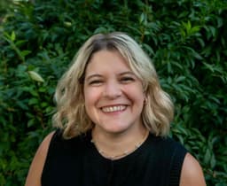 Instructor Catherine L. profile Card Image