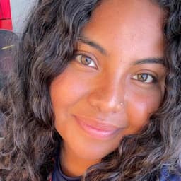 Instructor Cecibel O. profile Card Image