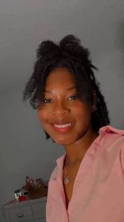 Instructor Desiree T. profile Card Image