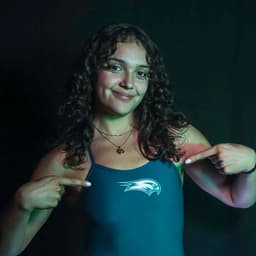 Instructor Elise J. profile Card Image