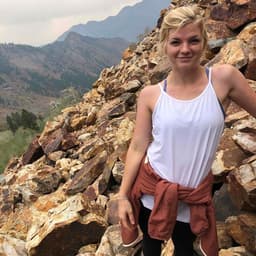 Instructor Elizabeth H. profile Card Image