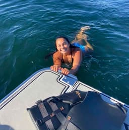 Instructor Ella P. profile Card Image