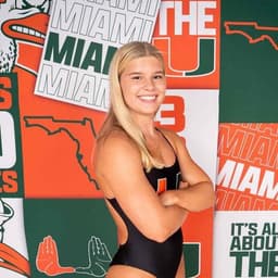 Instructor Emma L. profile Card Image