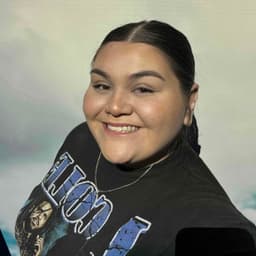 Instructor Haili S. profile Card Image