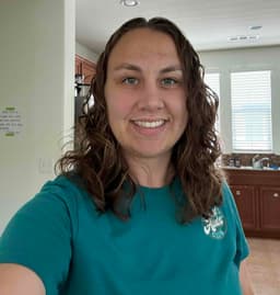 Instructor Jessica R. profile Card Image