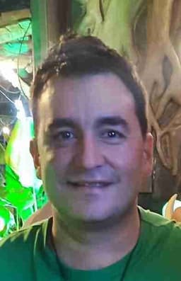 Instructor Jordan V. profile Card Image