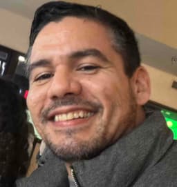 Instructor Jose R. profile Card Image