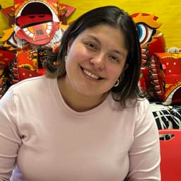 Instructor Julissa C. profile Card Image