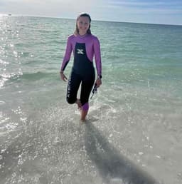 Instructor Lara H. profile Card Image