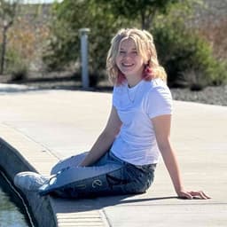 Instructor Layla F. profile Card Image