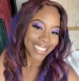 Instructor Leah D. profile Card Image