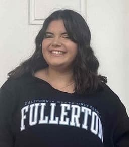 Instructor Lily S. profile Card Image