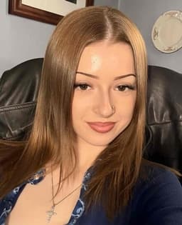 Instructor Lily P. profile Card Image