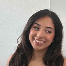Instructor Lizbeth C. profile Card Image