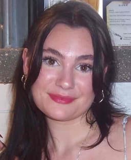 Instructor Madalee D. profile Card Image