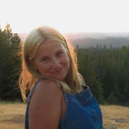 Instructor Maddie N. profile Card Image