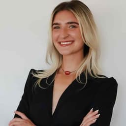 Instructor Madisan W. profile Card Image