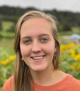 Instructor Magnolia O. profile Card Image