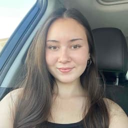 Instructor Michaela V. profile Card Image