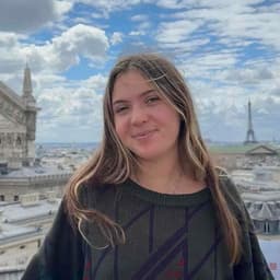 Instructor Miriam L. profile Card Image