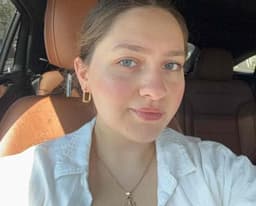 Instructor Nare N. profile Card Image