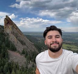 Instructor Nelson L. profile Card Image