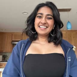 Instructor Radhika K. profile Card Image