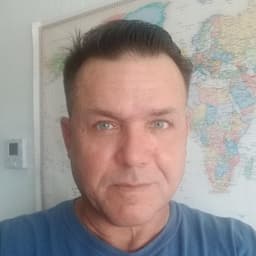 Instructor Ricardo C. profile Card Image