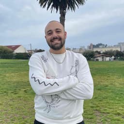 Instructor Salih M. profile Card Image