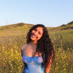 Instructor Sierra T. profile Card Image