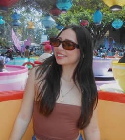 Instructor Sophia S. profile Card Image