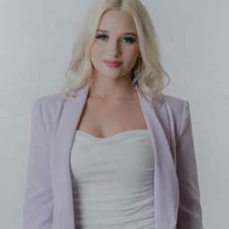 Instructor Stephanie B. profile Card Image