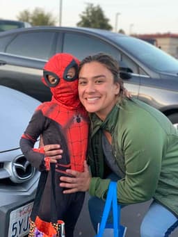 Instructor Veronica O. profile Card Image