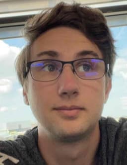 Instructor Victor M. profile Card Image