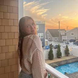 Instructor Victoria C. profile Card Image