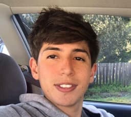 Instructor Sergio R. profile Card Image