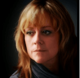 Instructor Caren F. profile Card Image