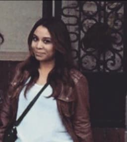 Instructor Stephanie R. profile Card Image