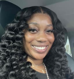 Instructor Abigail C. profile Card Image