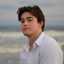 Instructor Aiden B. profile Card Image